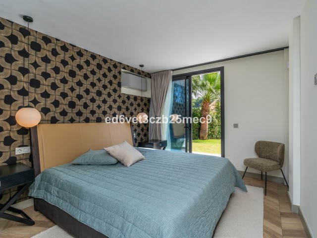 5 Schlafzimmer Villa in Nueva Andalucía