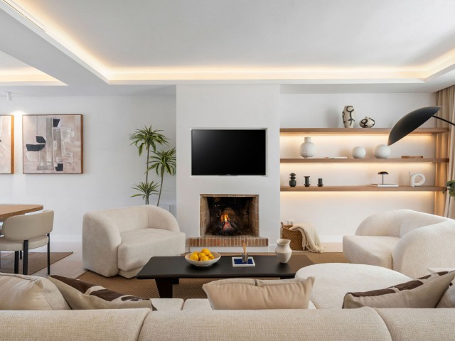 4 Schlafzimmer Reihenhaus in Nueva Andalucía
