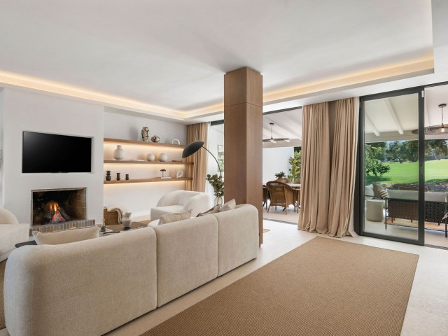 4 Schlafzimmer Reihenhaus in Nueva Andalucía