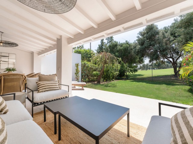 4 Schlafzimmer Reihenhaus in Nueva Andalucía