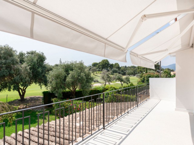 4 Schlafzimmer Reihenhaus in Nueva Andalucía