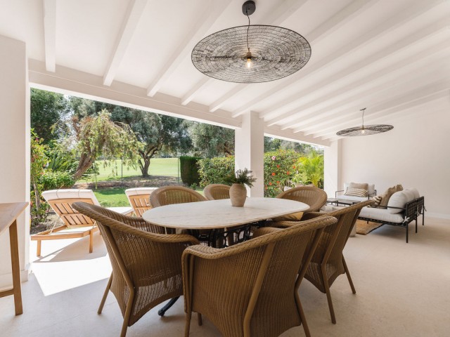 4 Schlafzimmer Reihenhaus in Nueva Andalucía