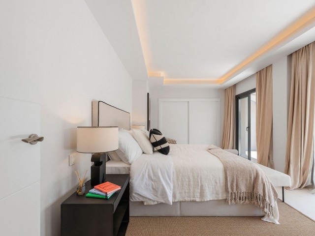 4 Schlafzimmer Reihenhaus in Nueva Andalucía