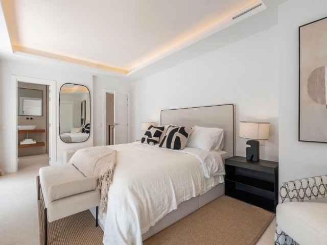 4 Schlafzimmer Reihenhaus in Nueva Andalucía