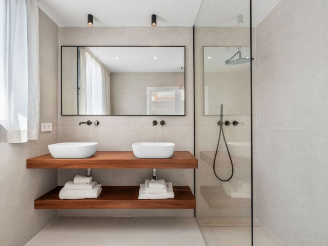 4 Schlafzimmer Reihenhaus in Nueva Andalucía
