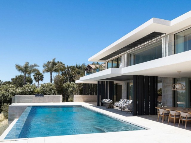 6 Soveroms Villa i Sotogrande