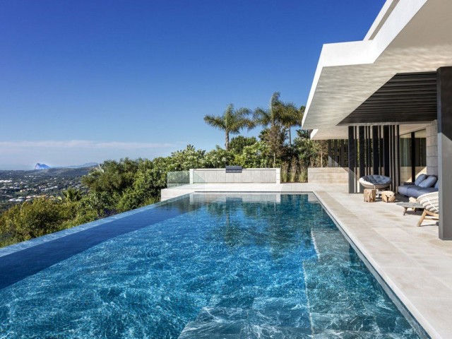 6 Soveroms Villa i Sotogrande