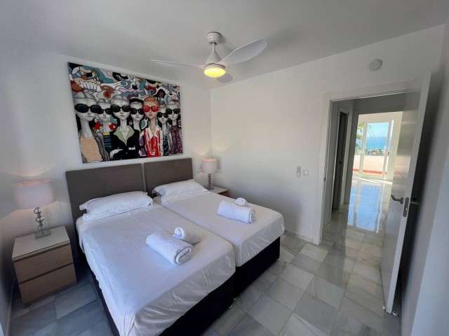 4 Bedrooms Apartment in Calahonda