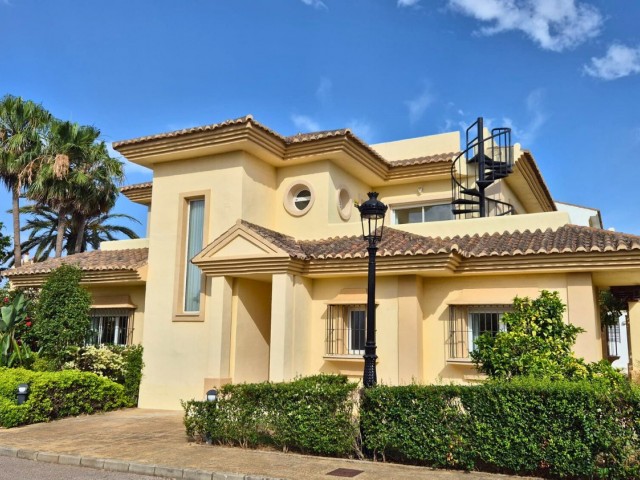 Villa, San Roque Club, R5076868