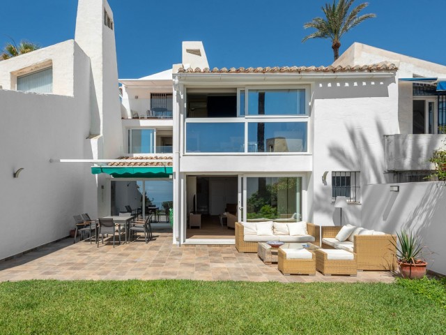 4 Makuuhuoneen Huvila Estepona