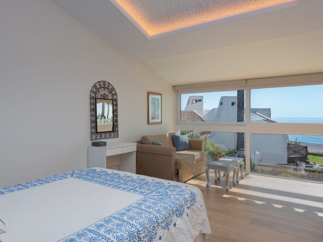 4 Makuuhuoneen Huvila Estepona