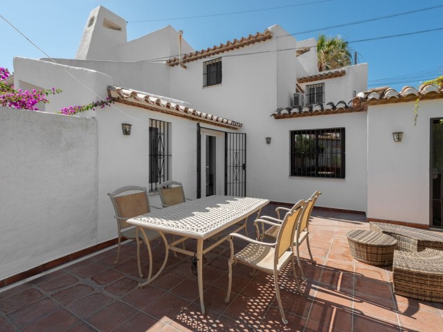 4 Makuuhuoneen Huvila Estepona