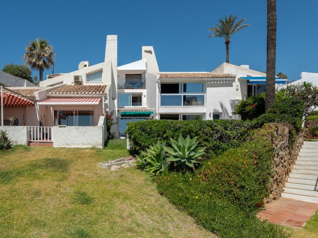 4 Makuuhuoneen Huvila Estepona