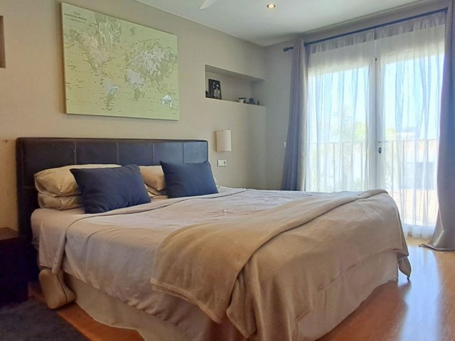 Villa avec 6 Chambres  à Marbella
