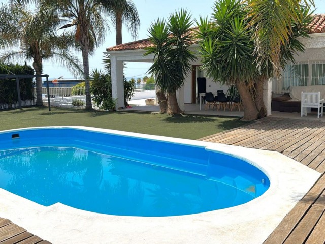 3 Sovrums Villa i Estepona