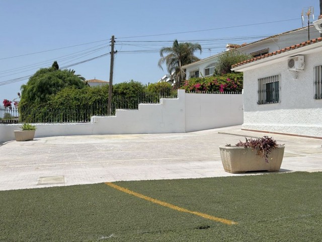 3 Sovrums Villa i Estepona