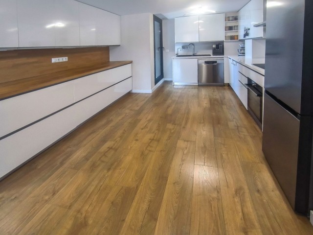 Penthouse avec 3 Chambres  à Estepona