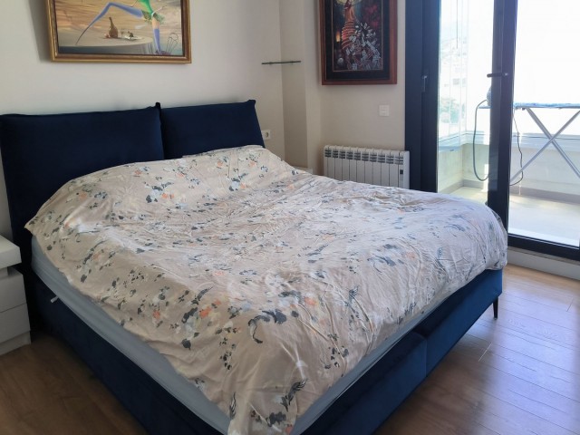 Penthouse avec 3 Chambres  à Estepona