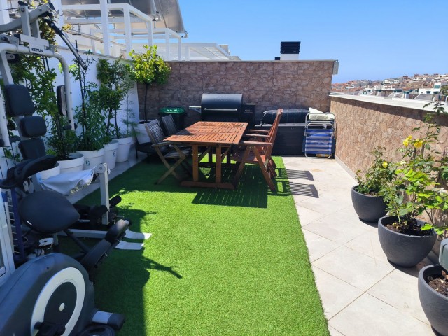 Penthouse avec 3 Chambres  à Estepona