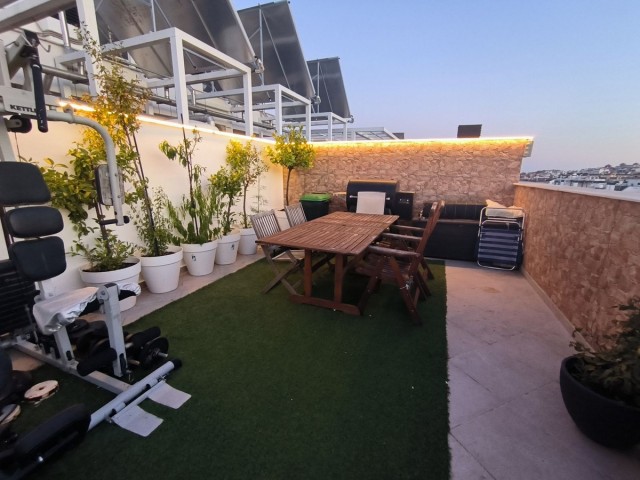 Penthouse avec 3 Chambres  à Estepona