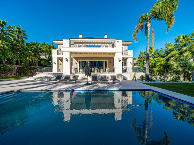 6 Schlafzimmer Villa in Los Flamingos