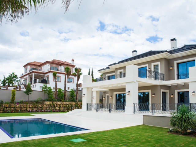 6 Schlafzimmer Villa in Los Flamingos