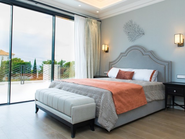 6 Schlafzimmer Villa in Los Flamingos