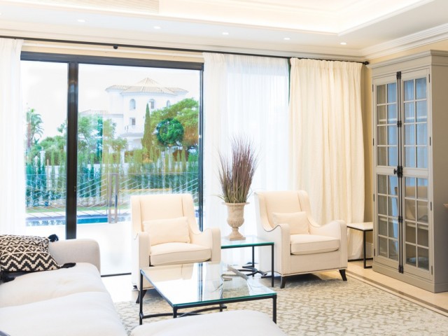 6 Schlafzimmer Villa in Los Flamingos