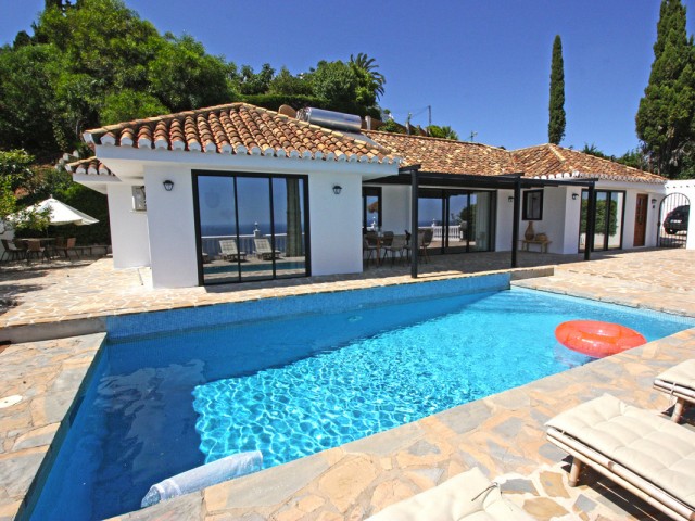 4 Bedrooms Villa in La Capellania
