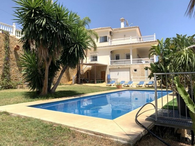 5 Makuuhuoneen Huvila Mijas Golf