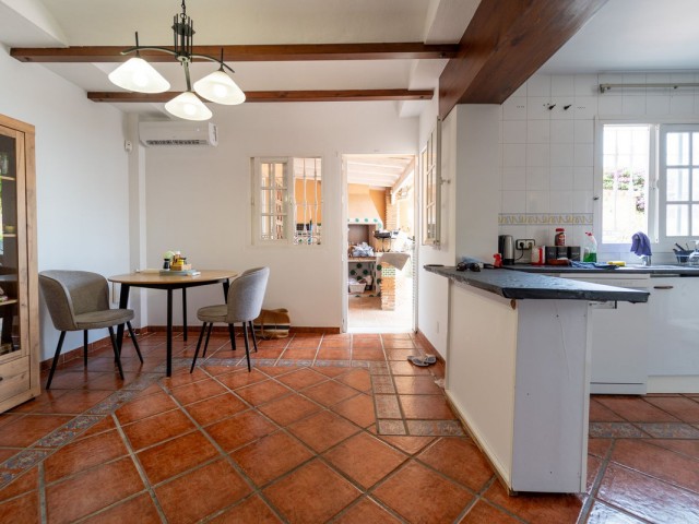 Villa con 4 Dormitorios  en Fuengirola