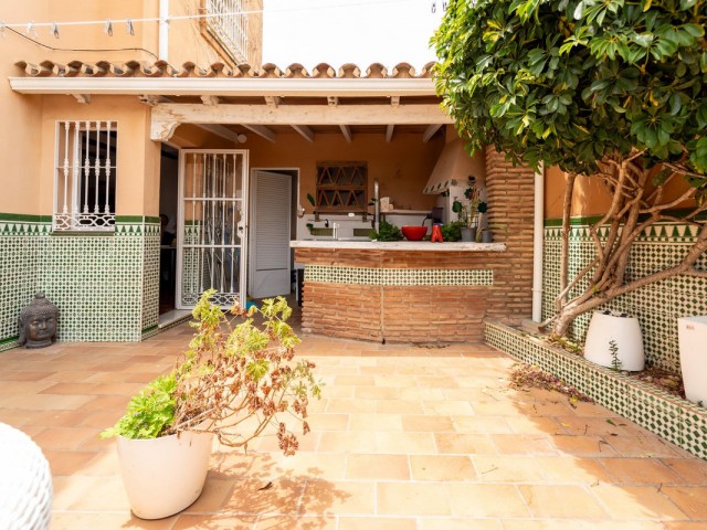 Villa con 4 Dormitorios  en Fuengirola