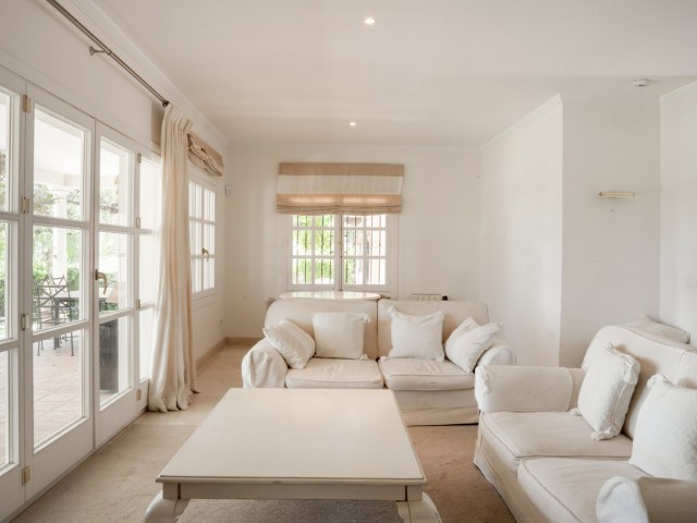 4 Sovrums Villa i Estepona