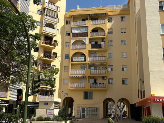 Apartamento, Marbella, R5072791