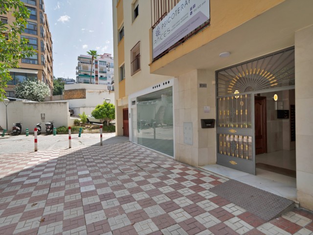 Apartamento, Marbella, R5072791
