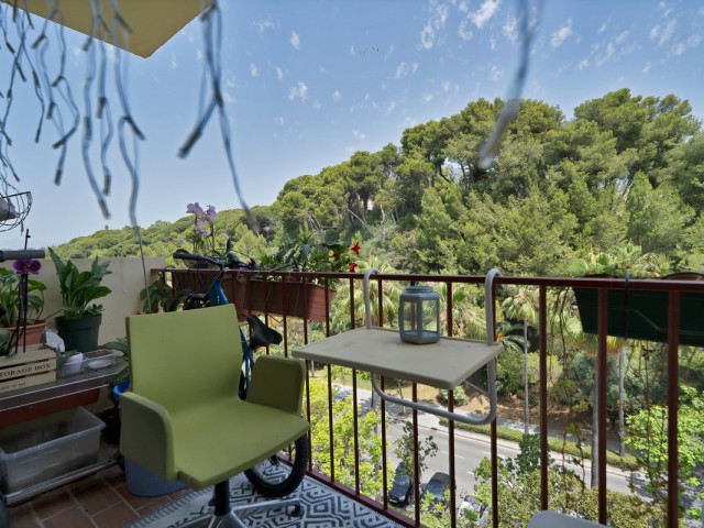 Apartamento con 3 Dormitorios  en Marbella