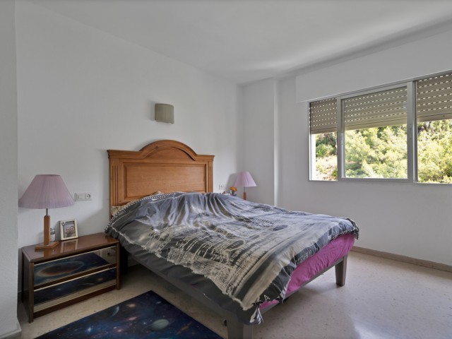 Apartamento con 3 Dormitorios  en Marbella