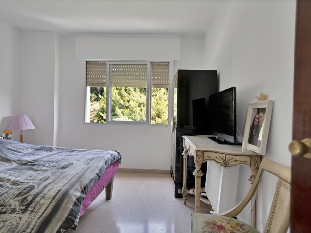 Apartamento con 3 Dormitorios  en Marbella