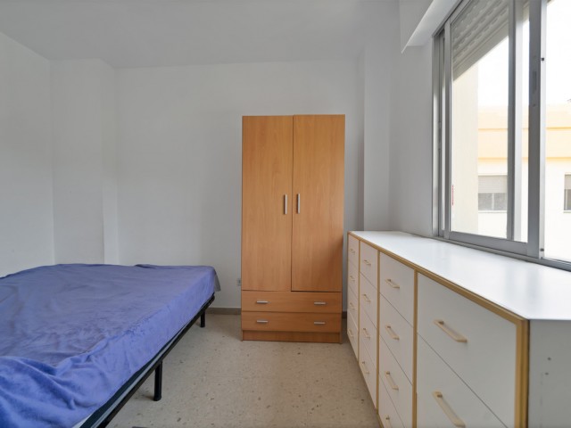 Apartamento con 3 Dormitorios  en Marbella