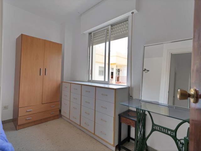 Apartamento con 3 Dormitorios  en Marbella