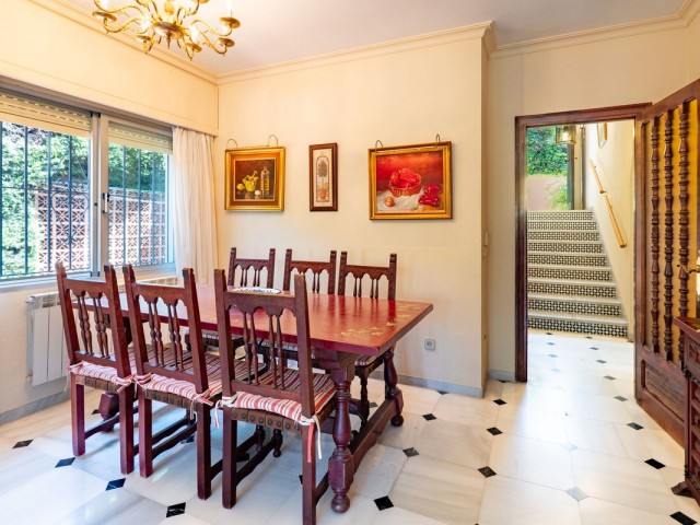 6 Slaapkamer Villa in Nueva Andalucía