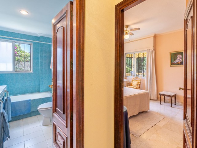 6 Slaapkamer Villa in Nueva Andalucía