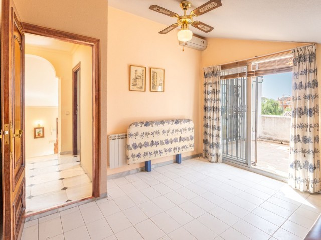 6 Slaapkamer Villa in Nueva Andalucía