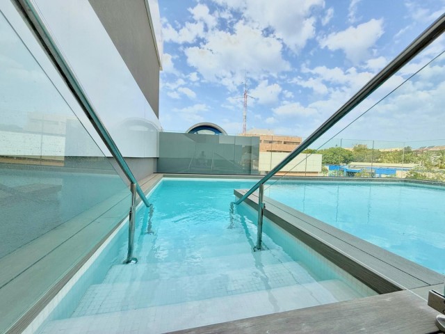 Apartamento con 3 Dormitorios  en Fuengirola