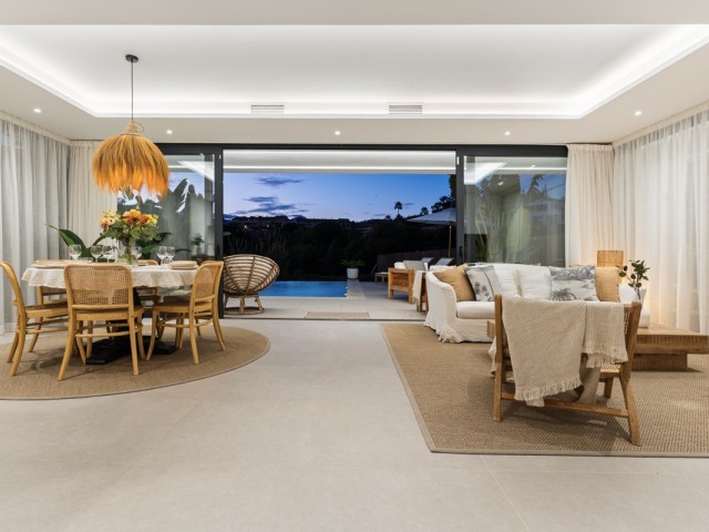 6 Sovrums Villa i Estepona