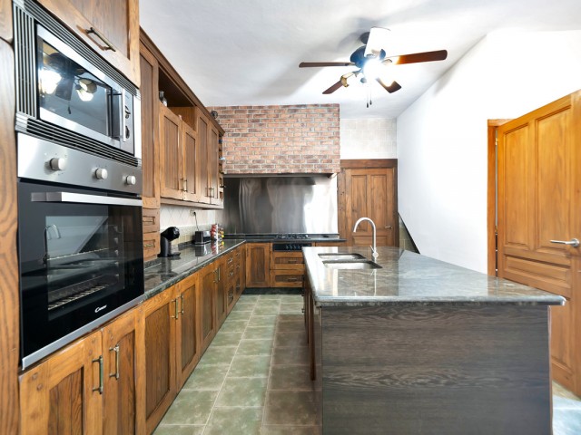 7 Soveroms Villa i Marbella