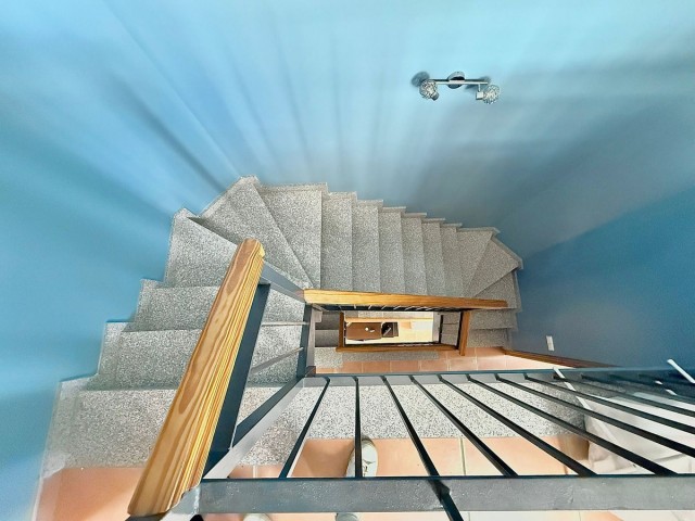 Adosado con 4 Dormitorios  en Torreblanca