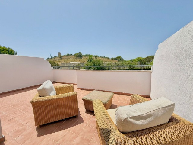 Adosado con 4 Dormitorios  en Torreblanca