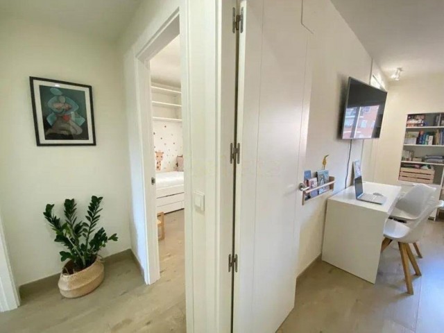 Apartamento con 4 Dormitorios  en Málaga