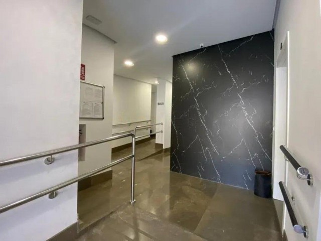 Apartamento con 4 Dormitorios  en Málaga